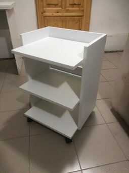 Manikérsky stôl . - 14