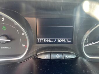 Peugeot 208 1,4 HDI - 14