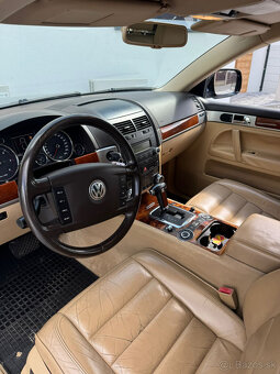 Volkswagen Touareg 2.5 TDI – 1. majitel, perfektní stav - 14
