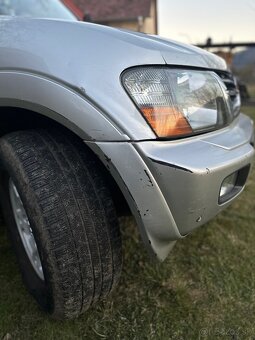Mitsubushi pajero SUV - 14
