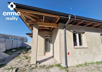 Rodinný dom s 2 bytovými jednotkami v DS, Florida V.P. - 14