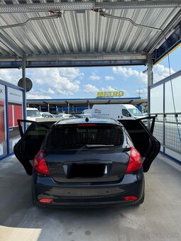 Kia Ceed - 14
