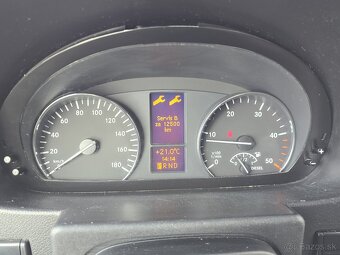 Mercedes-Benz Sprinter - 14
