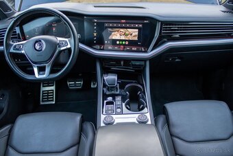 aj NA SPLÁTKY Volkswagen Touareg 4.0 TDI V8 R-line - 14