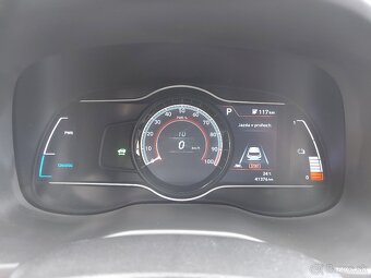 Hyundai Kona Electric 100, servisná kniha, záruka - 14