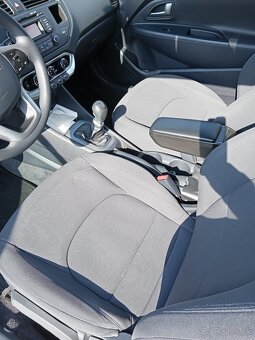 Kia Rio, 1.4 CRDI STK do 09/2026 Vyborny stav - 14