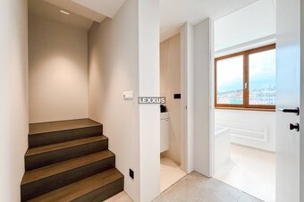 | Penthouse s dvoma terasami na pešej zóne Starého Mesta - 14