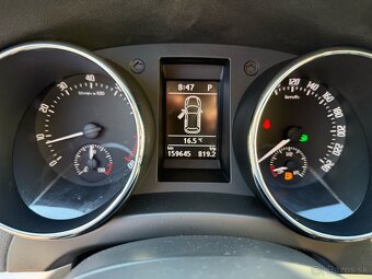 ► ŠKODA YETI 1,4 TSI DSG 4x4 - 110 KW PARK. SENZORY◄ - 14