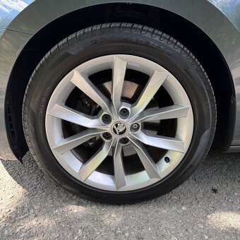 Škoda Superb 2.0 TDi DSG - 14