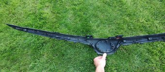 Toyota Corolla XII E21 2018 pre SEDAN - predna maska logo - 14