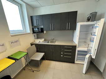 Prenájom kancelárskych priestorov 210m² v časti Bratislava Ž - 14