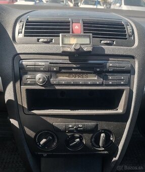 Škoda Octavia Combi 1.9 TDI Elegance DSG Rezervovane - 14