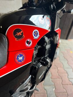Kawasaki Gpz 900 - 14