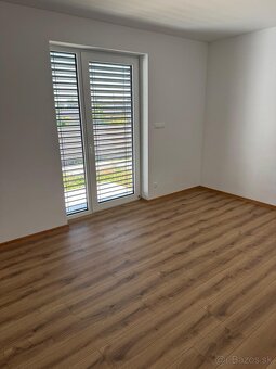 NOVOSTAVBA 4 IZBOVÉHO RODINNÉHO DOMU V ŠTANDARDE, A0+ - 14