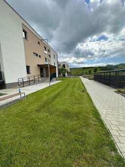 KOSENIE A ÚDRZBA POZEMKOV, BYTOVÝCH DOMOV - 14