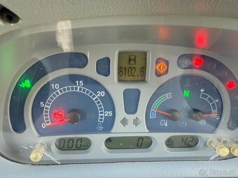 Zemědělský traktor New Holland T7.260 rok výroby 2014 8100 m - 14