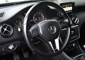 Mercedes-Benz Třídy A 180 90 kw - 14