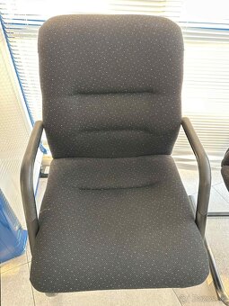 PREDÁME KANCELÁRSKY NÁBYTOK - 14