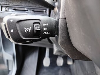 PEUGEOT 3008 1.5 BLUEHDI - 14