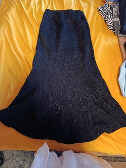 Predám sa ty aj kostymi - 14