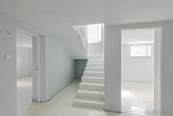 5-izbový komplet zrekonštruovaný rodinný dom vo Veľkej Mači - 14