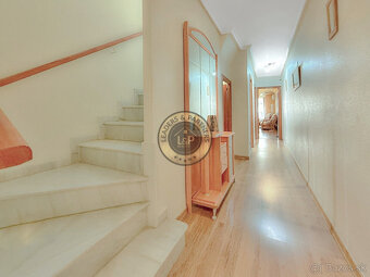 Apartmán 4+1 s terasou len 100 m od mora, Torrevieja-Španiel - 14