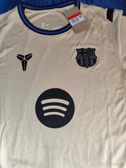 Dres Fc Barcelona Vonkajší 25/26 - Nový s visačkami Kobe - 14