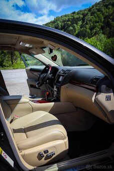 Lexus LS600h 4x4 - 14