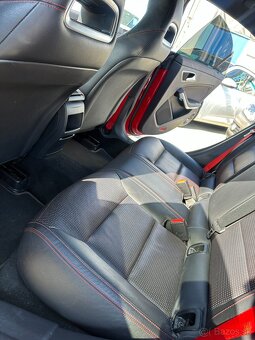 Mercedes-Benz CLA 45 AMG - 14