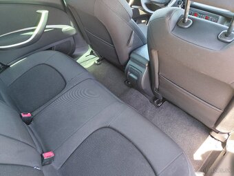 Citroën C5 Tourer 1.6 HDI 16V FAP - 14