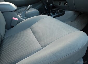 TOYOTA HILUX 2.5 D-4D 4x4 - 2011- 152tis km NAVIJAK-ŤAŽNE- - 14