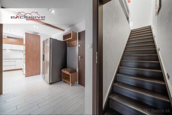 RODINNÝ DOM s POLYFUNKCIOU–2x BYT+KOMERČ.PRIESTOR,UL.JARKOVÁ - 14