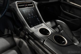 Porsche Taycan Turbo S 93.4 kWh - 14