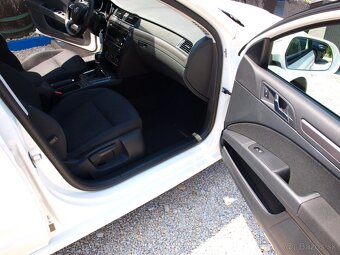 Škoda Superb Combi 1.4 TSI Ambition - 14