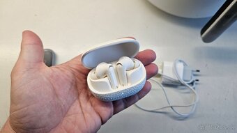 Apple iPhone 15 tmavý 128GB - aj vymením - 14