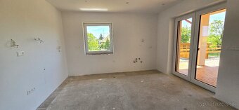 Novostavba na predaj , pozemok 665 m2 . Výhradne u nás - 14