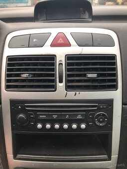 Peugeot 307 SW 1.6 HDI 80 KW, PANORAMA, 7 miest - 14