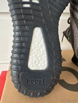 Yeezy 350 V2 Carbon Beluga - 14