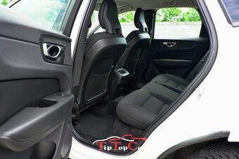 ⏩ Volvo XC60 2.0 B4 mHEV Momentum AWD A/T - 14