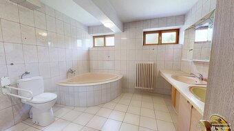 Na predaj, 8i rodinný dom 450 m2, pozemok 900 m2, Trnové, - 14