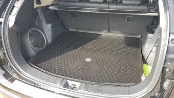 Predám Mitsubishi Outlander 2,0 Benzín - 14