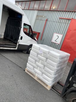 Stahovanie Zlaté Moravce + skladovanie + hydraulická plošina - 14