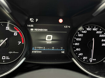 Alfa Romeo Giulia 2023 2.0 Veloce 206 kW - 14