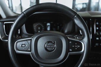 Volvo XC60 D4 Momentum AWD A/T - 14