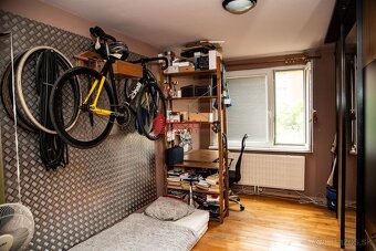 REZERVOVANÉ: Ponúkame na predaj priestranný 4izbový byt v po - 14