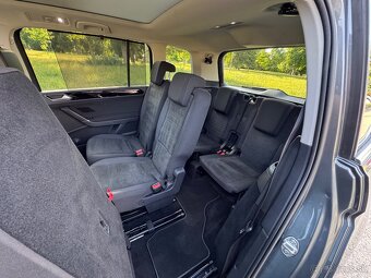 Volkswagen Touran model 2019 7 miestny - 14