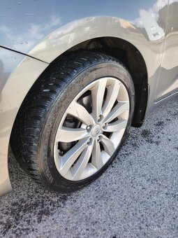 Kia carens 1.7 CRDi - 14