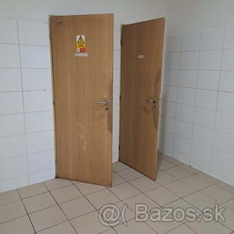 Exkluzívne rozostavaný dom a hosp. objekt v obci Veľké Lovce - 14