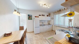  ZNÍŽENÁ CENA  Na predaj rodinný dom vo veľmi vyhľad - 14