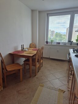 3-IZBOVÝ BYT S BALKÓNOM - JUH - 14